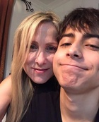 Aidan Gallagher : aidan-gallagher-1739122782.jpg