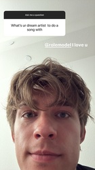 Alex Sampson : alex-sampson-1749736560.jpg