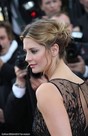 Mischa Barton in
General Pictures -
Uploaded by: webby