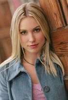 Sarah Carter in
Smallville -
Uploaded by: Guest