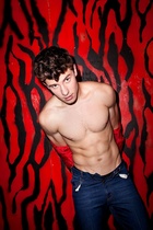 Shawn Mendes : shawn-mendes-1747153759.jpg
